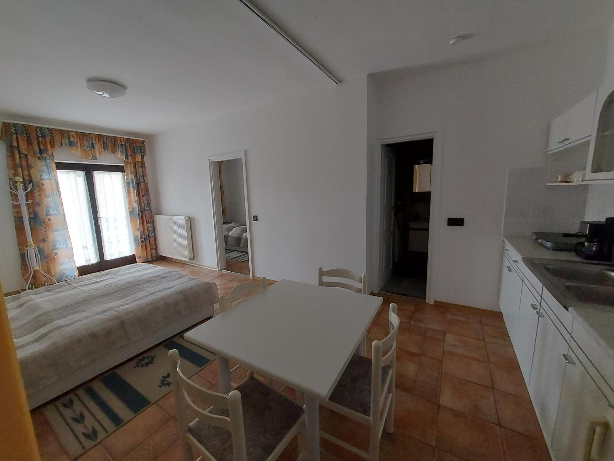 Istvan Apartmanok Keszthely Exterior foto